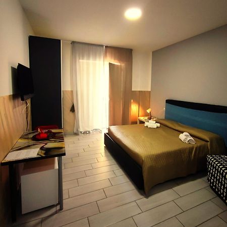 Neapolis Center Bed & Breakfast ภายนอก รูปภาพ