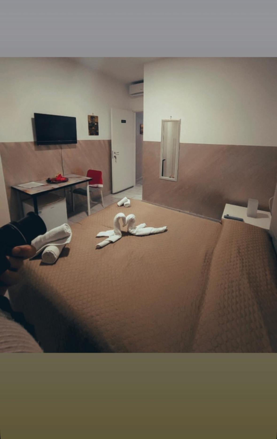 Neapolis Center Bed & Breakfast ภายนอก รูปภาพ