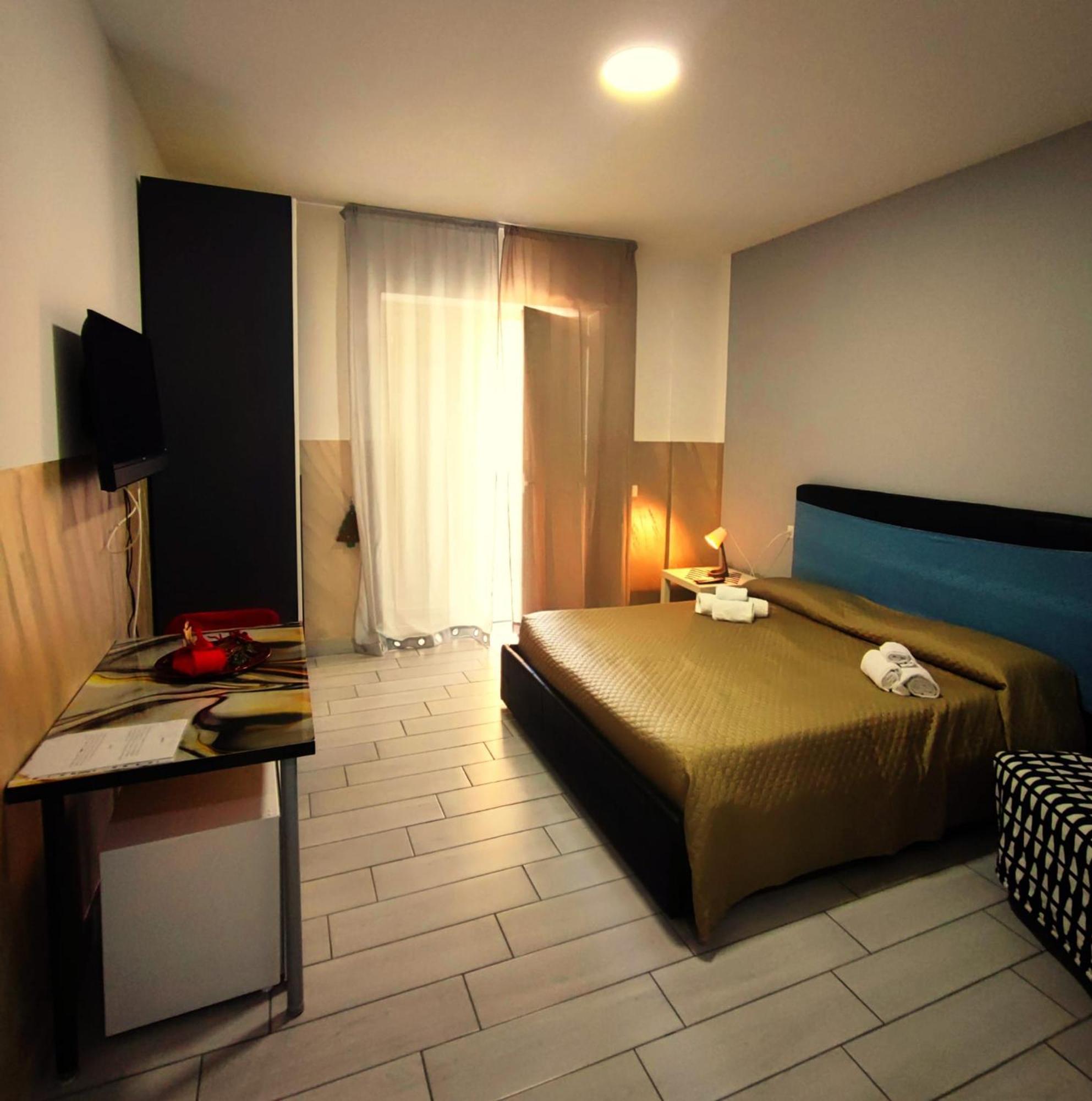 Neapolis Center Bed & Breakfast ภายนอก รูปภาพ